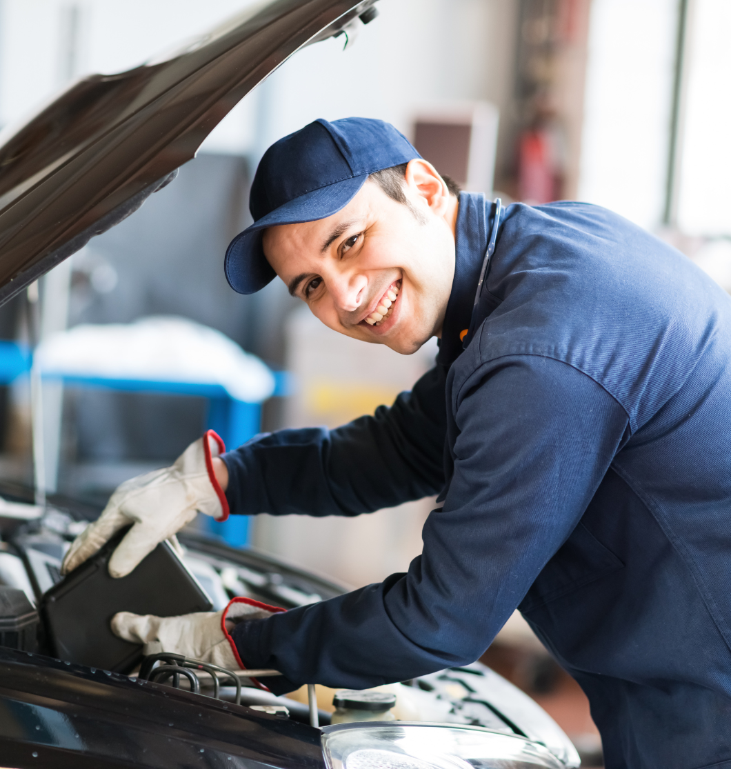 mechanic-fixing-engine